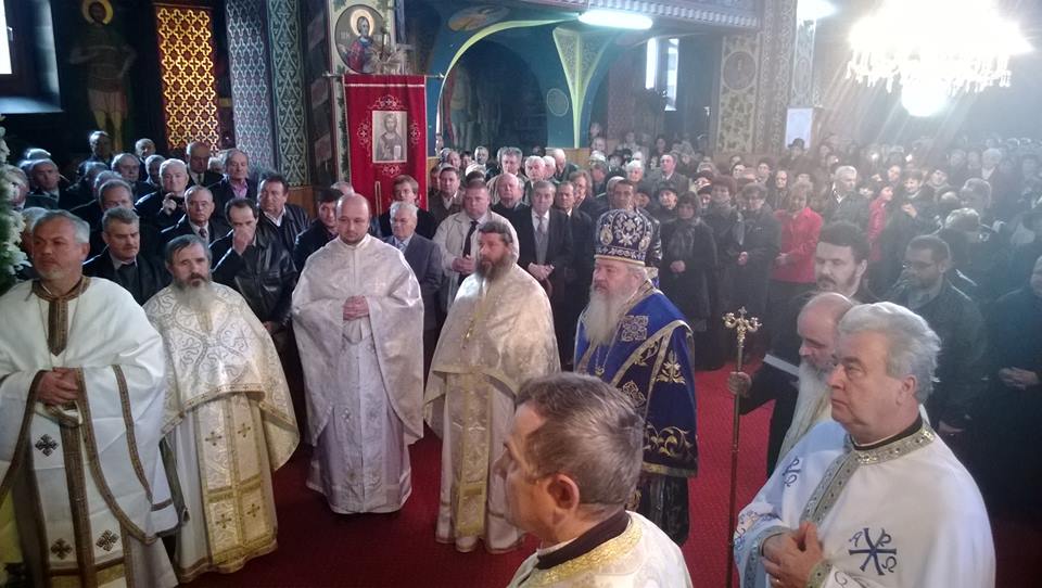 Slujire arhierească în Parohia „Intrarea în Biserică a Maicii Domnului” din Gherla