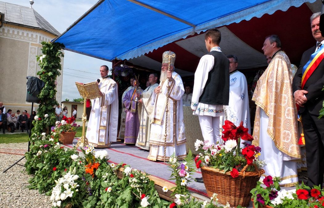 Liturghie arhierească la Iclod