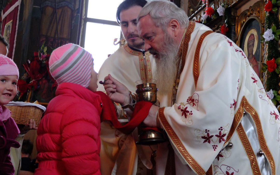 Liturghie arhierească în Parohia Nima