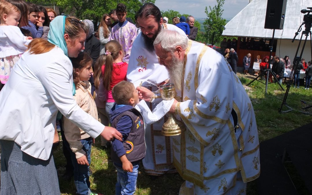 Zi de sărbătoare pentru obștea Mănăstirii „Sfântul Apostol și Evanghelist Ioan” de la Pădureni