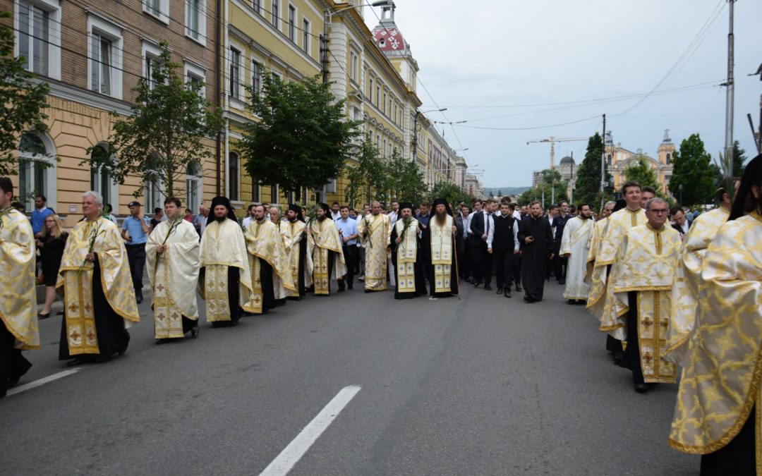 Procesiunea de Rusalii de la Cluj, condusă de doi ierarhi