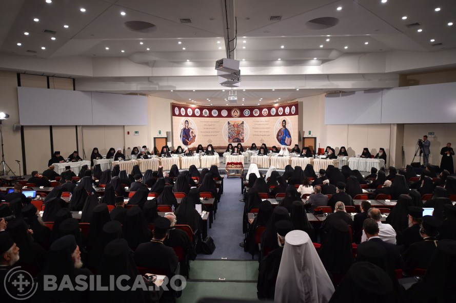 Sesiune inaugurală a Sfântului şi Marelui Sinod. Patriarhul României apreciat pentru propuneri