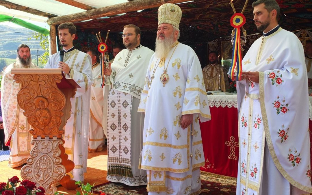 Mitropolitul Clujului a resfințit biserica filiei Târgușor