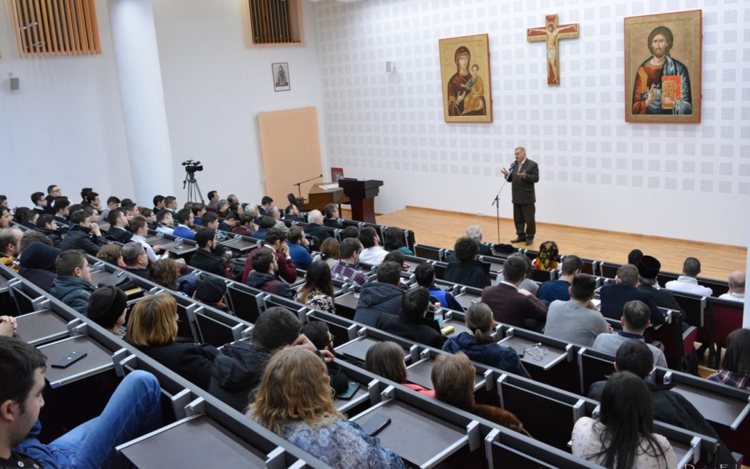 Prelegeri, recitaluri de proză și muzică populară, la Facultatea de Teologie Ortodoxă