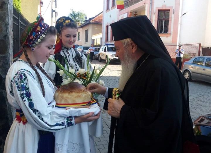 ÎPS Andrei a vizitat Parohia „Sfânta Treime” din Huedin