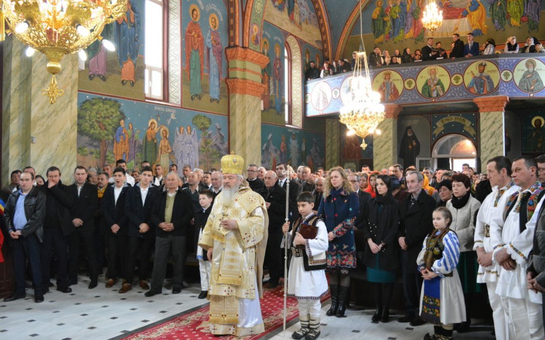 ÎPS Andrei: „Crucea este flamura sub care ne luptăm noi creștinii împotriva celui rău!”