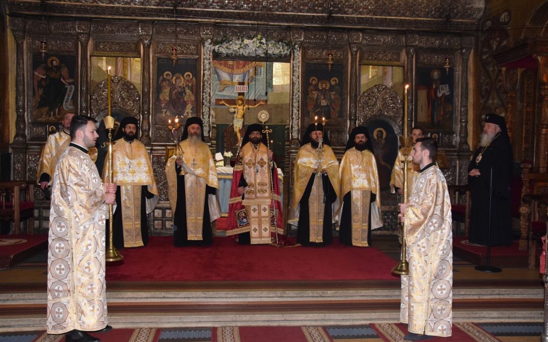 Ajunul Praznicului Buneivestiri, la Catedrala Mitropolitană din Cluj-Napoca