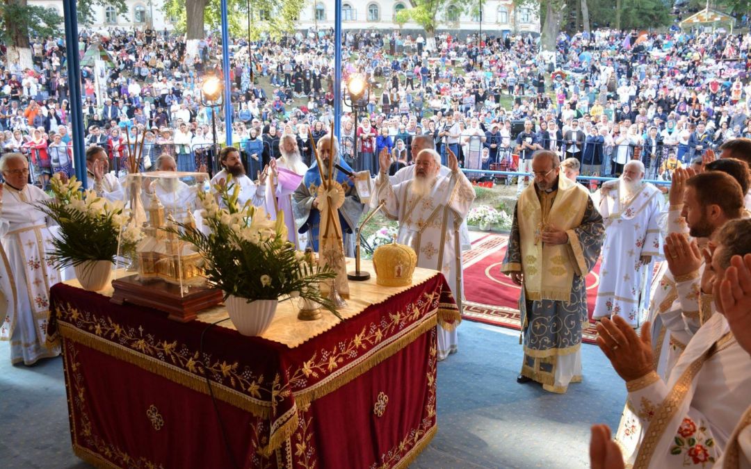 Mitropolitul Clujului: „Să ne rugăm Maicii Domnului să întărească, în lume, credința”