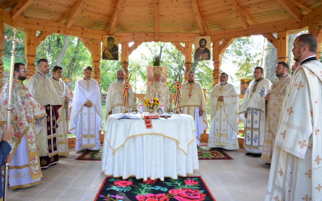 Înaltpreasfințitul Părinte Andrei, la hramul Mănăstirii Ciucea
