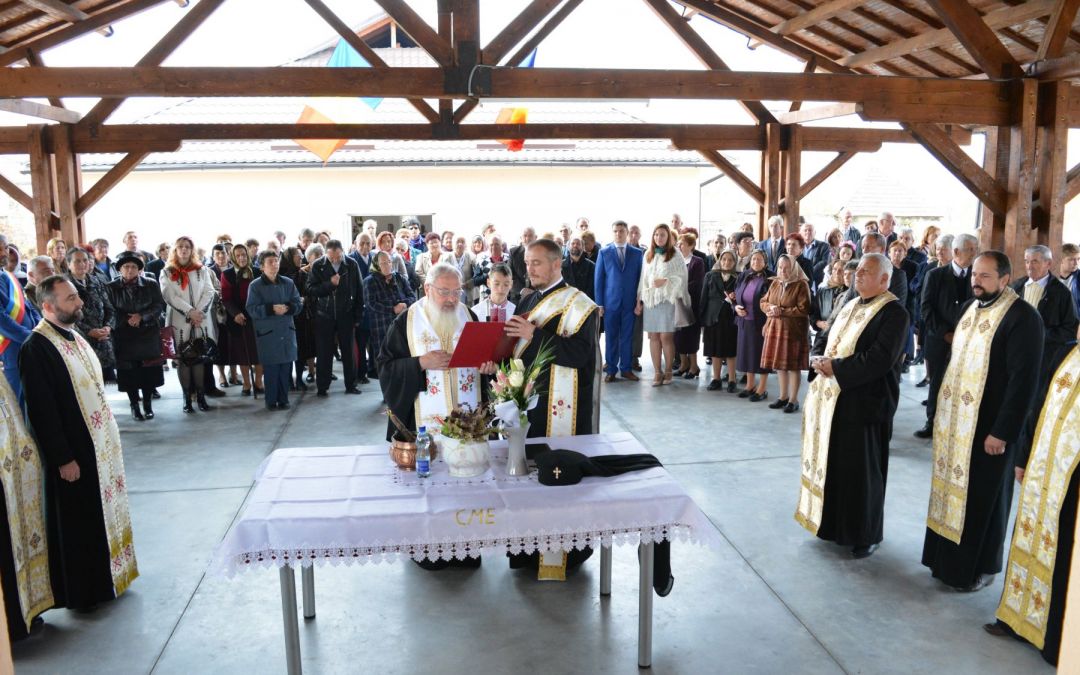 Un așezământ social și o capelă mortuară, inaugurate la Jucu de Jos de Mitropolitul Clujului