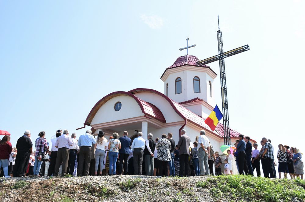 Mitropolitul Clujului a binecuvântat Capela mortuară și Centrul Cultural Muzeistic din Cristeștii Ciceului