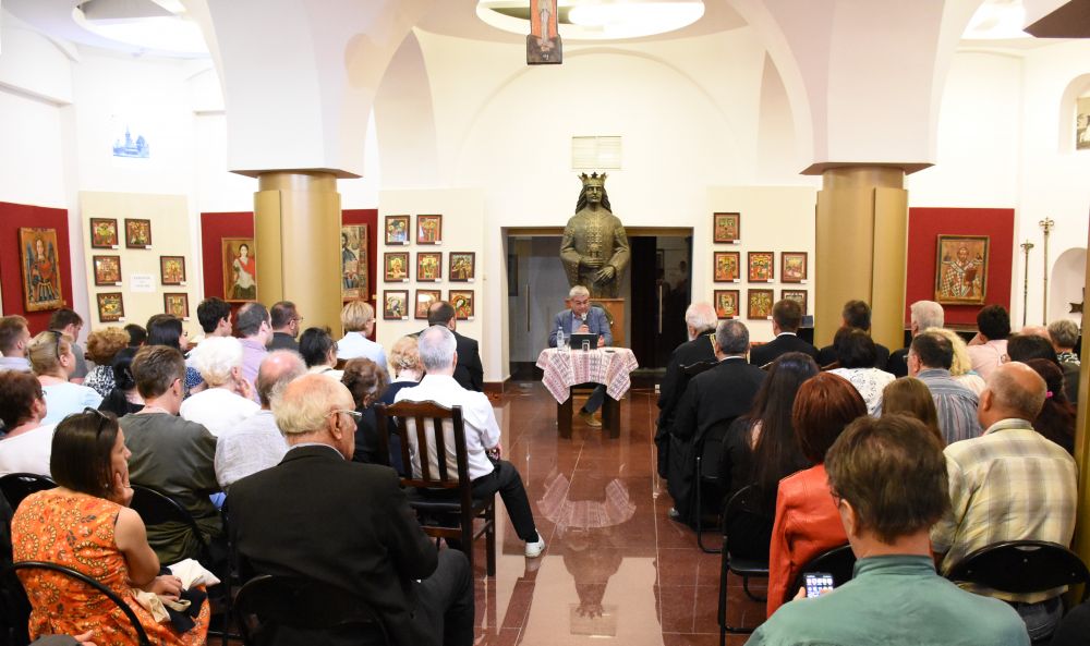 Teodor Baconschi le-a vorbit clujenilor despre „Provocările misiunii creștine în lumea secularizată” , la Muzeul Mitropoliei Clujului