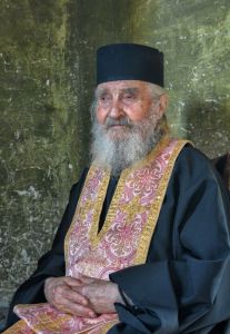 Părintele Serafim Măciucă a fost înmormântat în cimitirul Mănăstirii Nicula