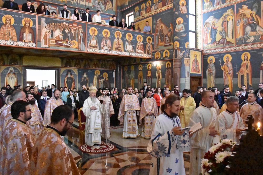 Capela Facultății de Teologie Ortodoxă din Cluj-Napoca și-a cinstit ocrotitorul spiritual, pe Sfântul Ierarh Nicolae