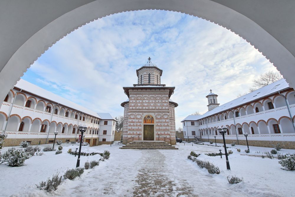 Mitropolitul Clujului a slujit în Ajunul Bobotezei la Mănăstirea „Mihai Vodă” din Turda