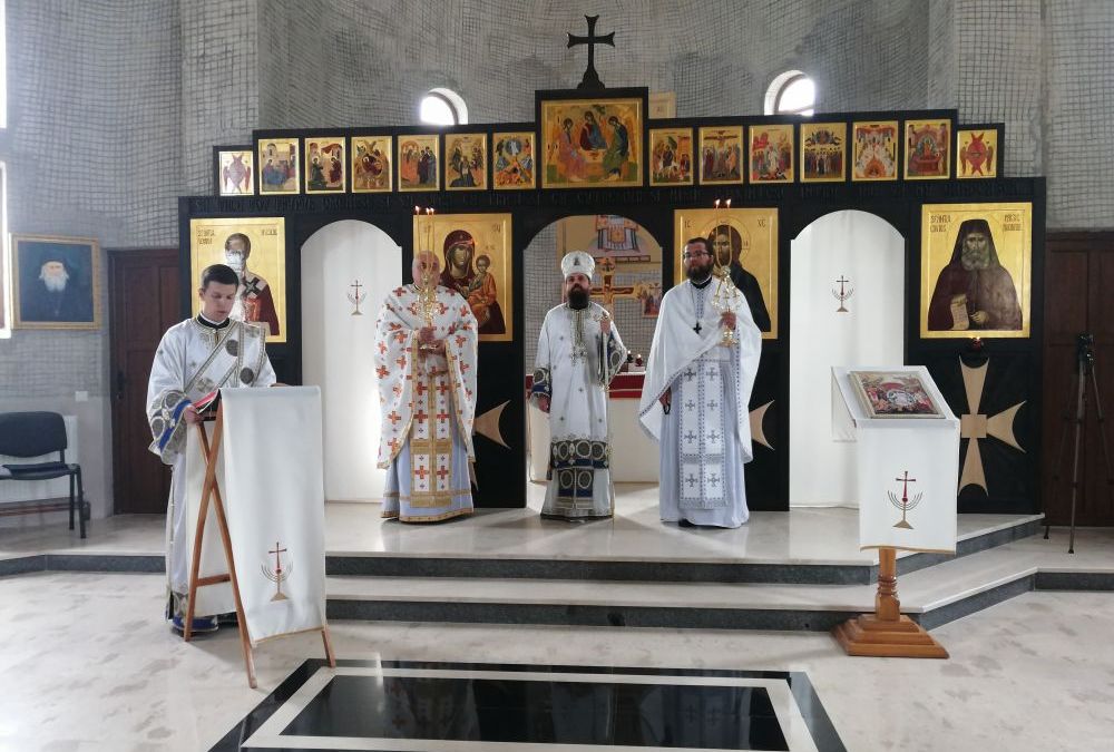 În Duminica Mironosițelor, PS Benedict Bistrițeanul a slujit la Mănăstirea Pantocrator