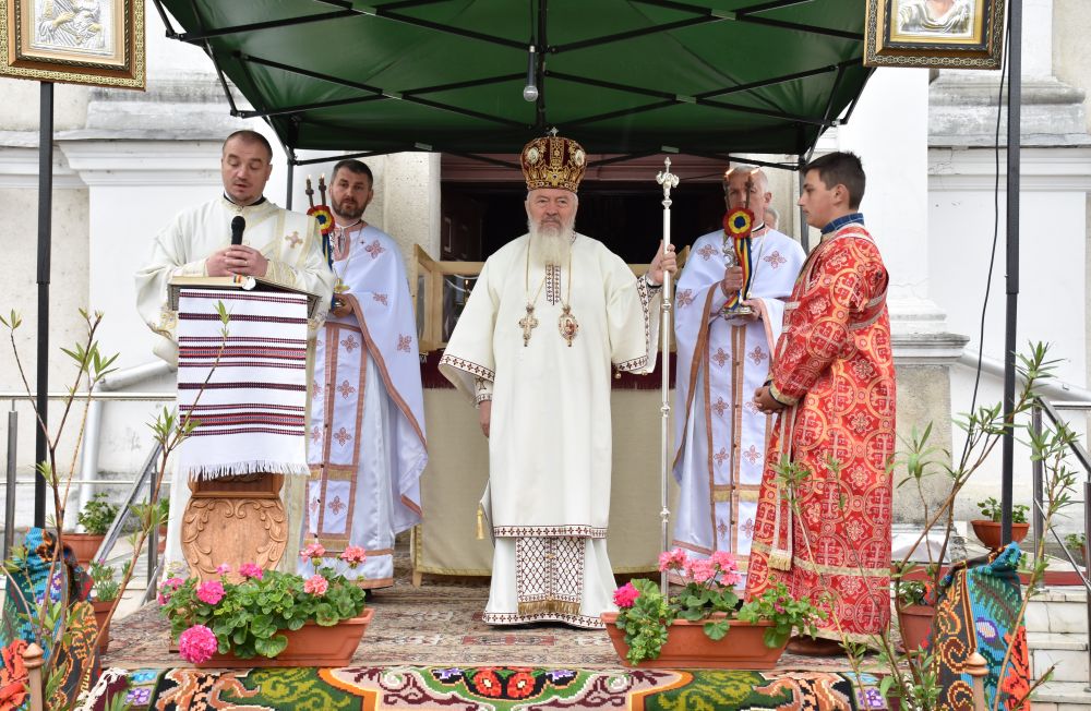 Binecuvântare arhierească pentru credincioșii năsăudeni, în Duminica a 6-a după Paști