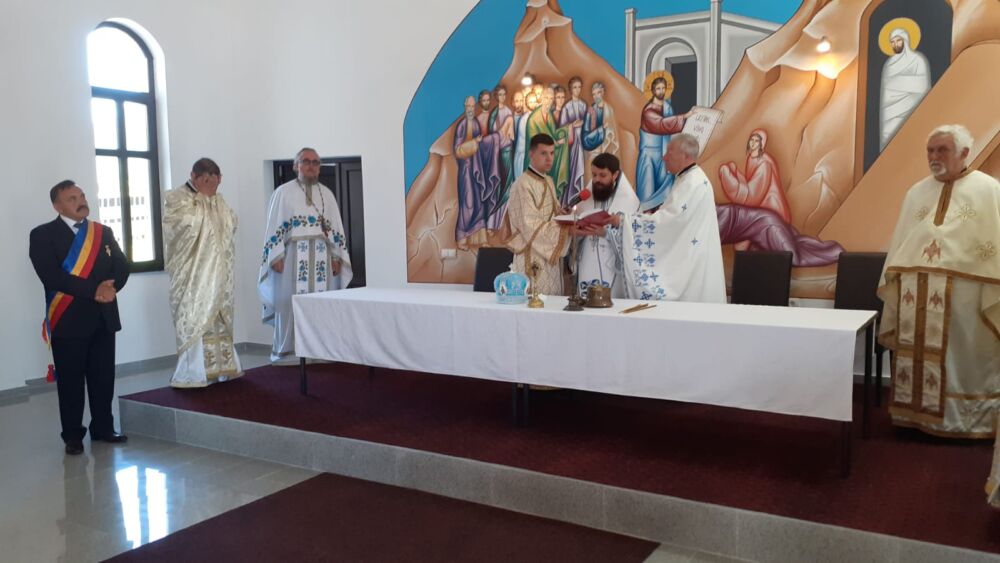 Preasfințitul Benedict Bistrițeanul a sfințit Capela mortuară din Lunca Ilvei