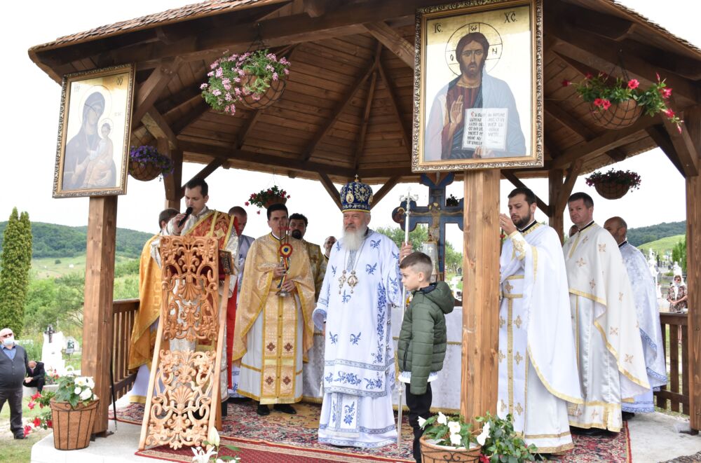 Biserica de lemn, monument istoric, a Parohiei Aghireșu-Fabrici, resfințită de Mitropolitul Clujului