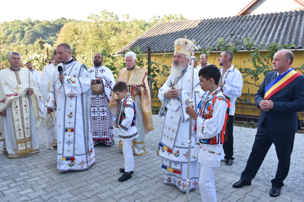 Biserica din Șirioara, resfințită de Înaltpreasfințitul Părinte Andrei