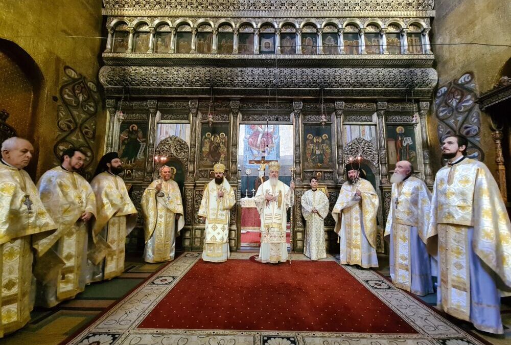 Sfântul Apostol Andrei, sărbătorit la Catedrala Mitropolitană din Cluj-Napoca | ÎPS Andrei și-a cinstit ocrotitorul spiritual