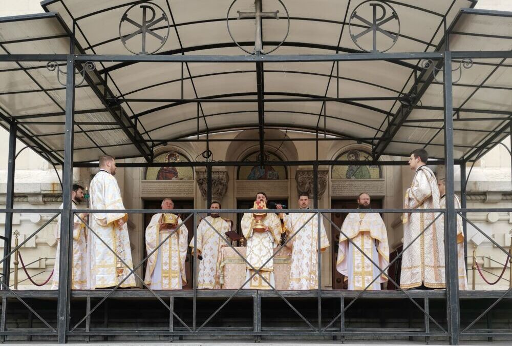 Duminica a 26-a după Rusalii, la Catedrala Mitropolitană din Cluj-Napoca | PS Benedict Bistrițeanul a liturghisit și a predicat