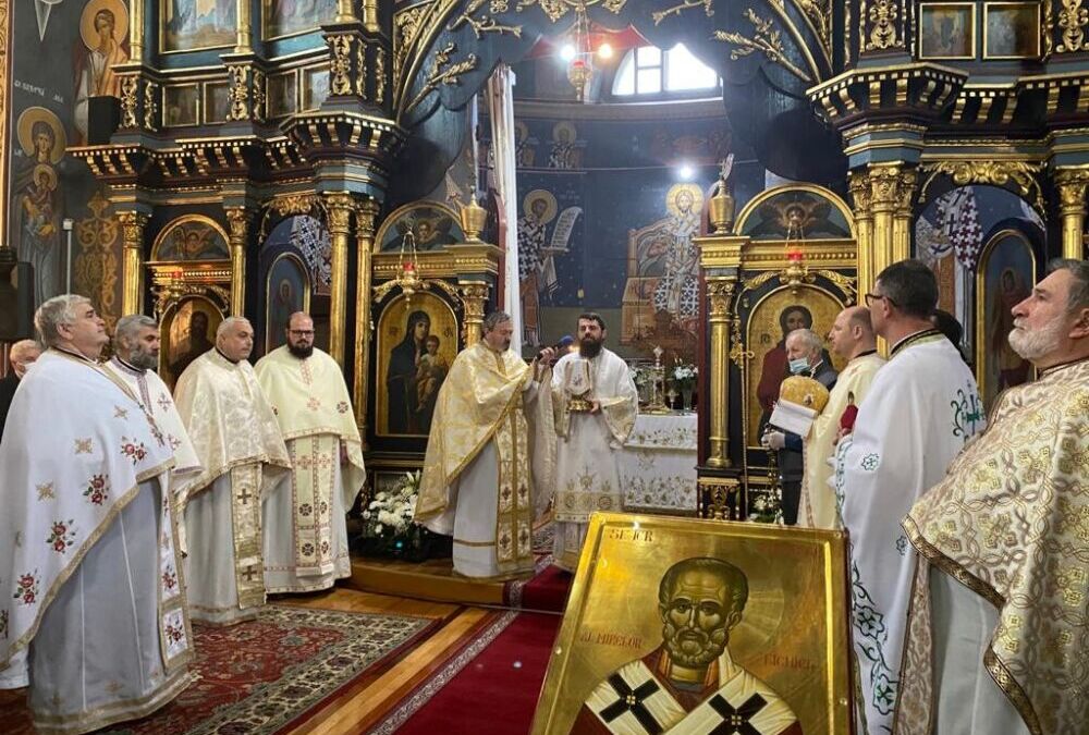 Episcopul Benedict Bistrițeanul, în mijlocul comunității din Prundu Bârgăului