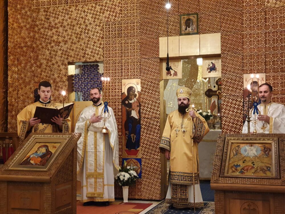 Liturghie Arhierească, în prima zi a Anului Nou, la ...