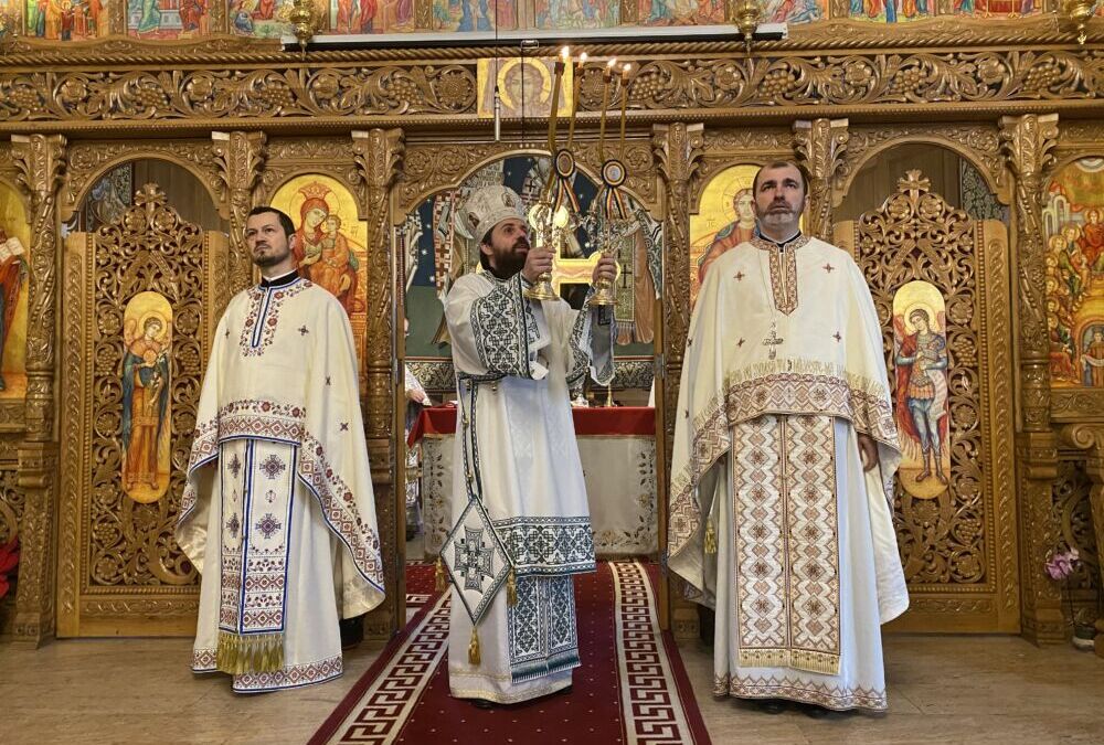 Liturghie arhierească în Parohia „Pogorârea Sfântului Duh” din cartierul clujean Grigorescu