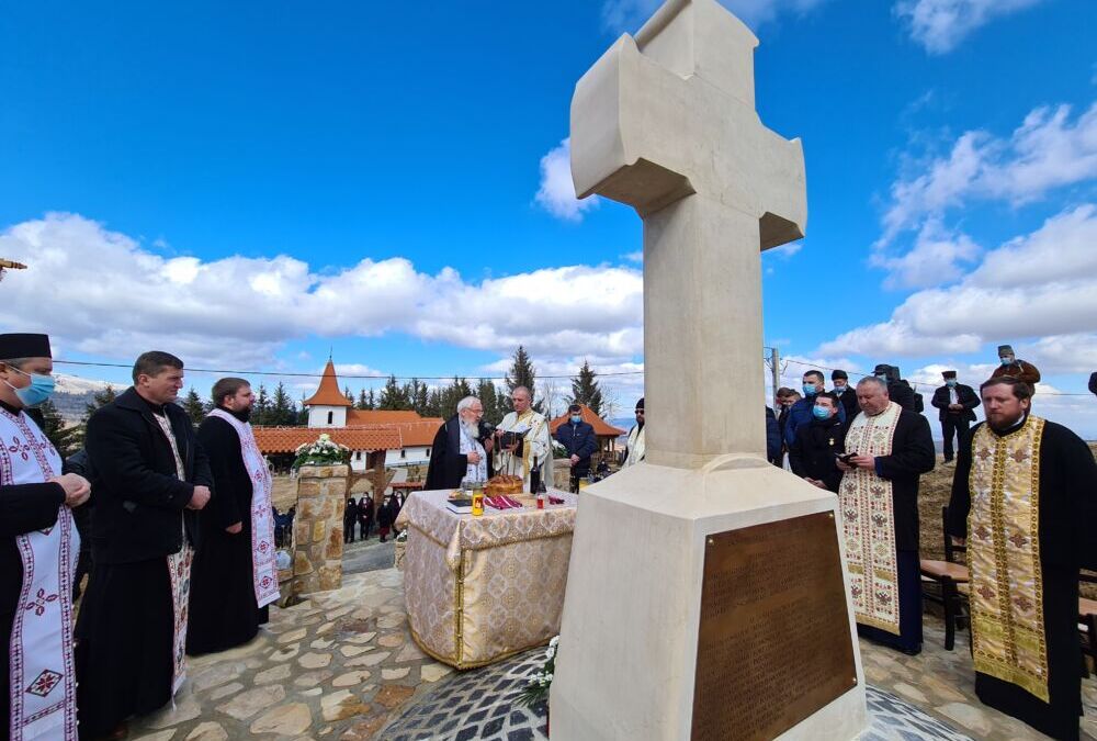 Înaltpreasfințitul Andrei a sfințit Monumentul Eroilor din Parohia Rogojel