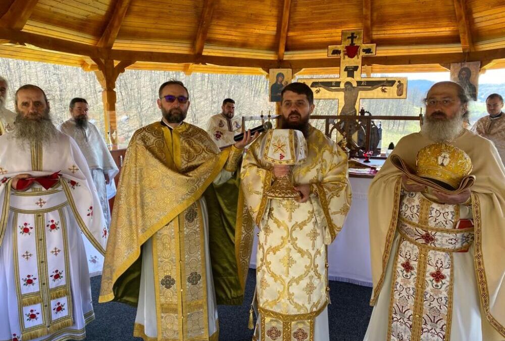 Hramul Mănăstirii Cristorel, prăznuit în prezența Episcopului-vicar Benedict Bistrițeanul