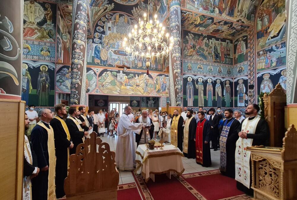 Binecuvântare arhierească în Parohia „Sf. Constantin și Elena” din Cluj-Napoca