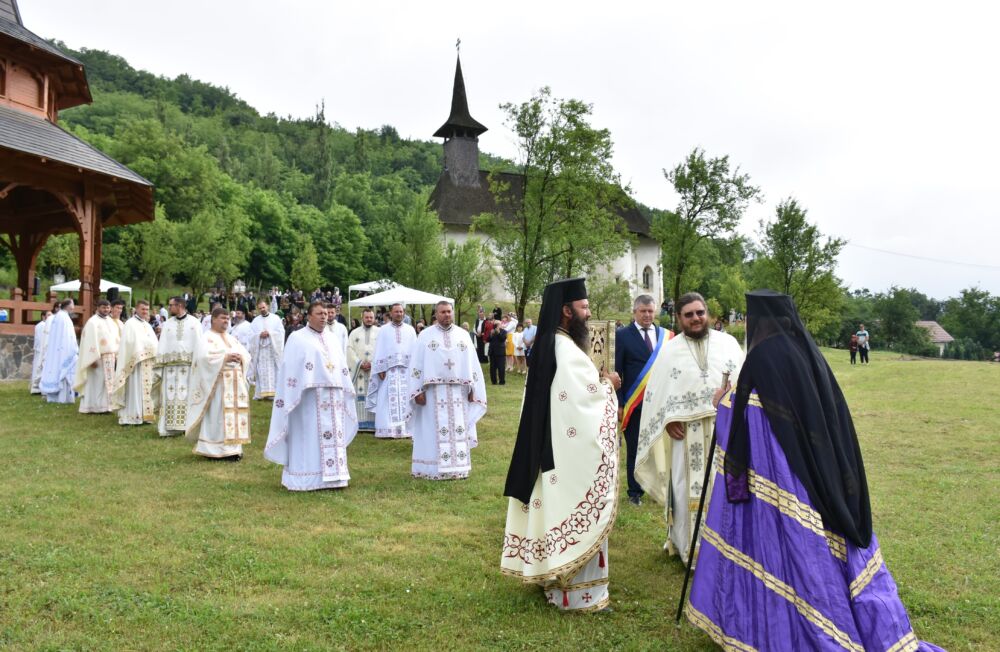 Hramul Mănăstirii de la Vad, ctitoria Sfântului Ștefan cel Mare, prăznuit în prezența ÎPS Andrei