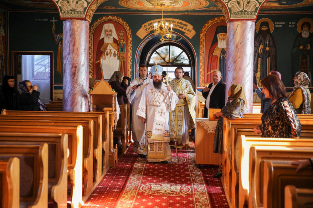 Biserica din Parohia Cutca, refințită după 39 de ani de la târnosire