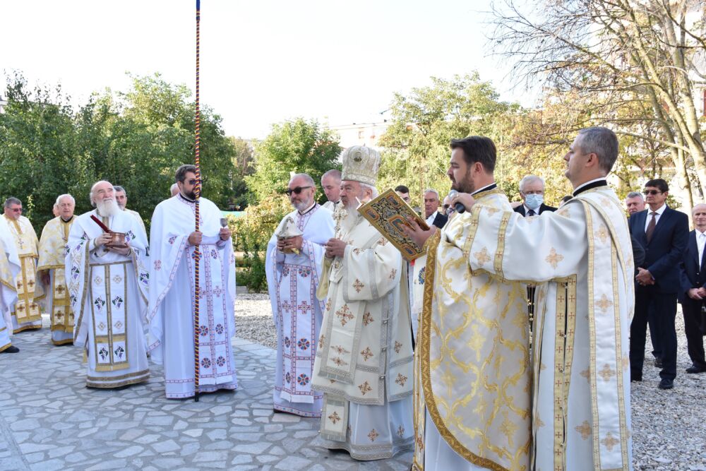 Biserica „Întâmpinarea Domnului” din Cluj-Napoca, sfințită după 24 de ani de la punerea pietrei de temelie