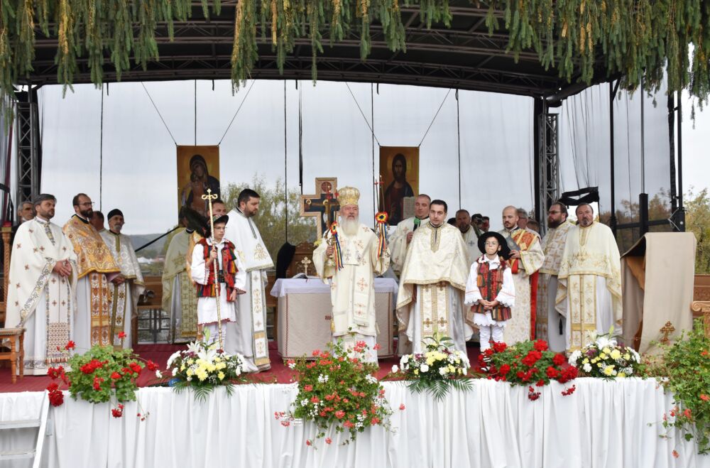 Biserica din Lunca, resfințită de Mitropolitul Clujului