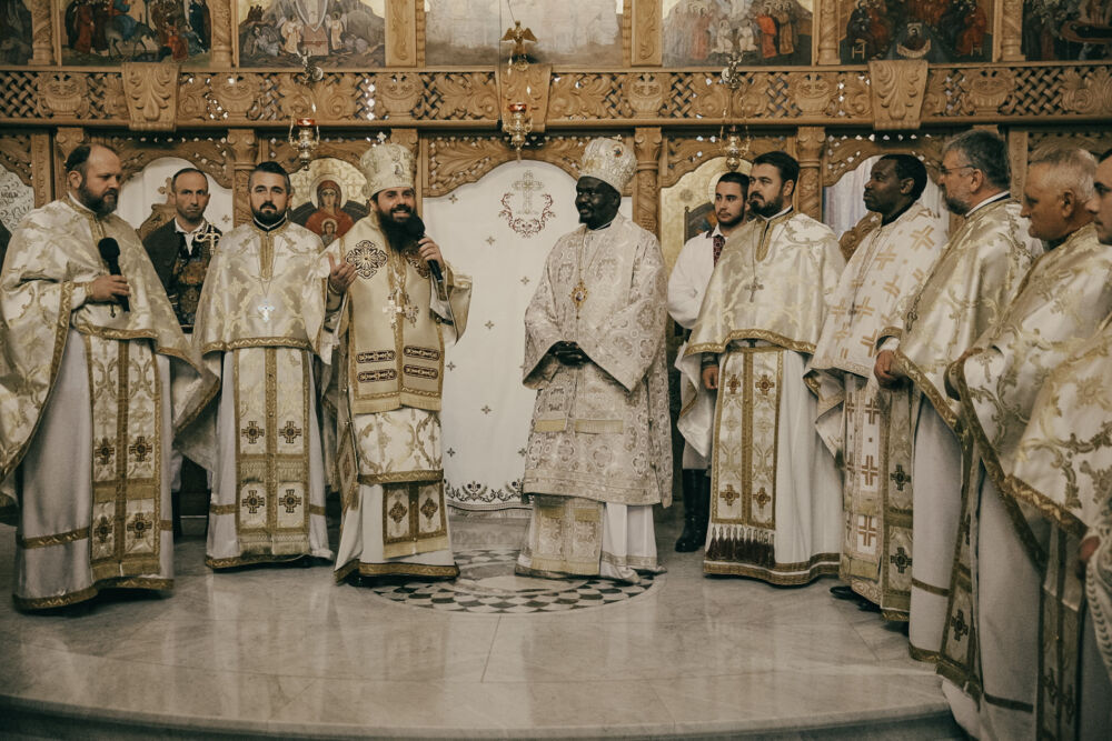 Episcopii Neophytos și Benedict, la hramul Bisericii „Sfinții Arhangheli Mihail și Gavriil” din cartierul clujean Dâmbul Rotund