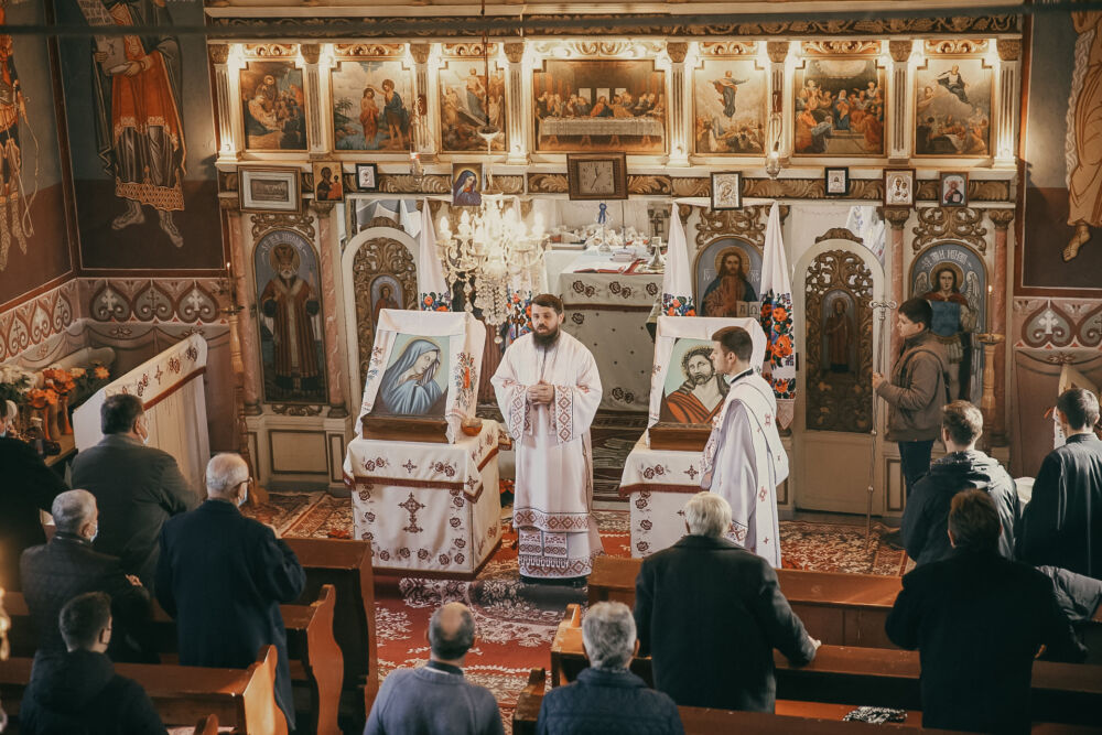 Liturghie arhierească în filia Bârlea și sfeștanie la casa parohială din Tioltiur