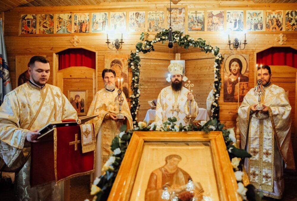 Hramul Parohiei „Sfântul Matei” din Cluj-Napoca, prăznuit în prezența Episcopului-vicar Benedict