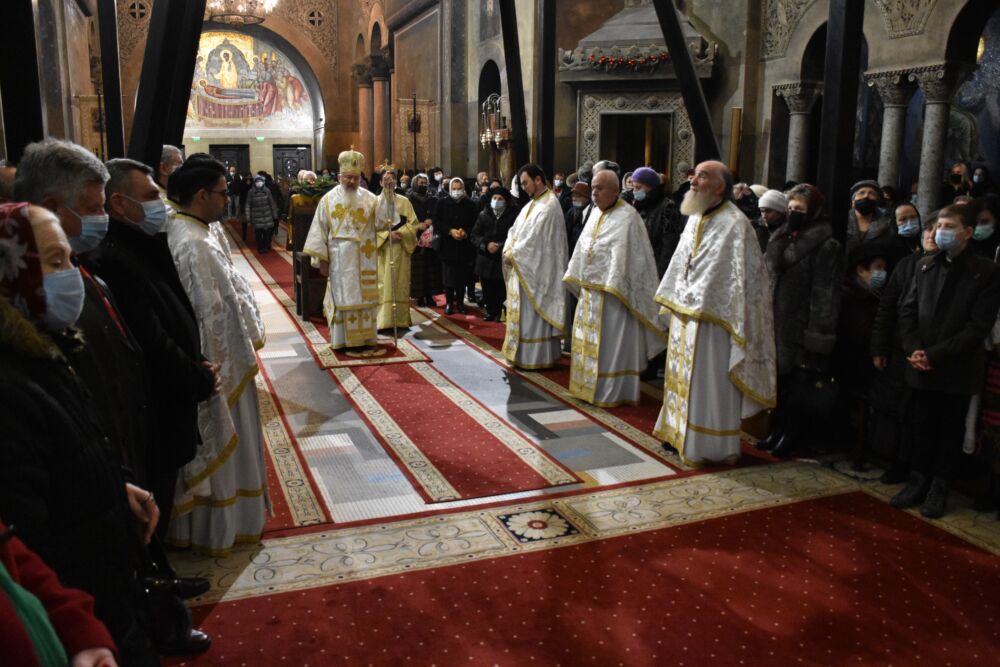 Numeroși clujeni au sărbătorit prin rugăciune prima zi a Anului Nou 2022 | Catedrala Mitropolitană