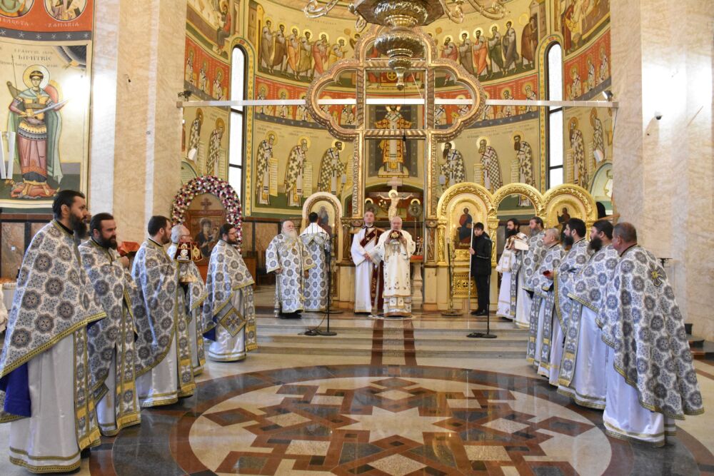 Slujire arhierească la Mănăstirea Nicula, de Praznicul Întâmpinării Domnului