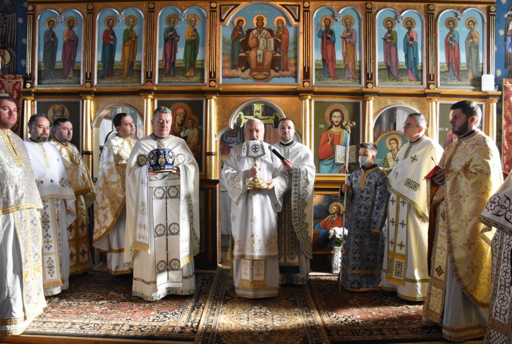 IPS Părinte Andrei a binecuvântat lucrările efectuate la biserica din Pintic, județul Cluj