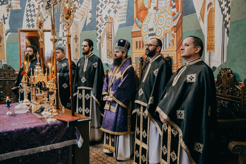 PS Benedict a oficiat Liturghia Darurilor la Capela Facultății de Teologie Ortodoxă din Cluj-Napoca