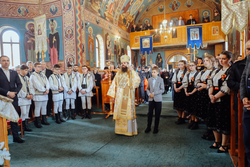 Slujire arhierească în satul natal al Episcopului-vicar Benedict Bistrițeanul, în a treia zi de Paști