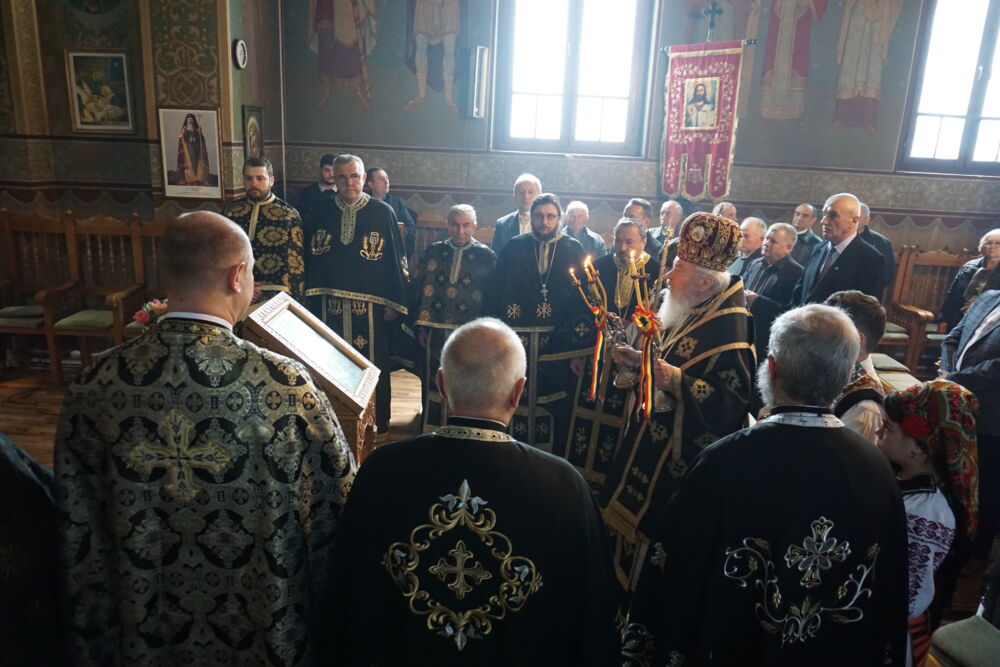 Liturghia Darurilor la Biserica „Înălțarea Domnului” din Susenii Bârgăului