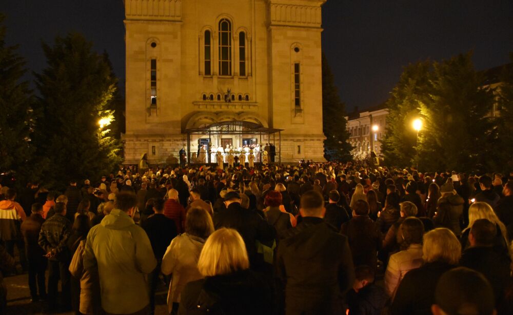 Slujba din Noaptea de Înviere, la Catedrala Mitropolitană din Cluj-Napoca