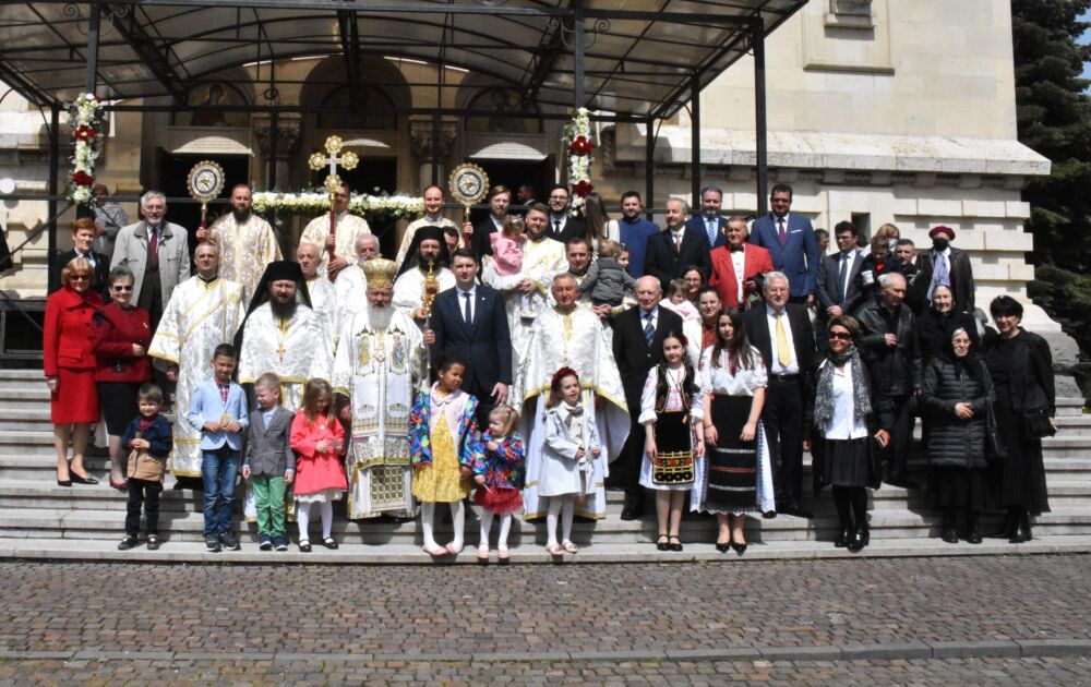 Sfânta Liturghie arhierească din prima zi de Paști | Catedrala Mitropolitană din Cluj-Napoca