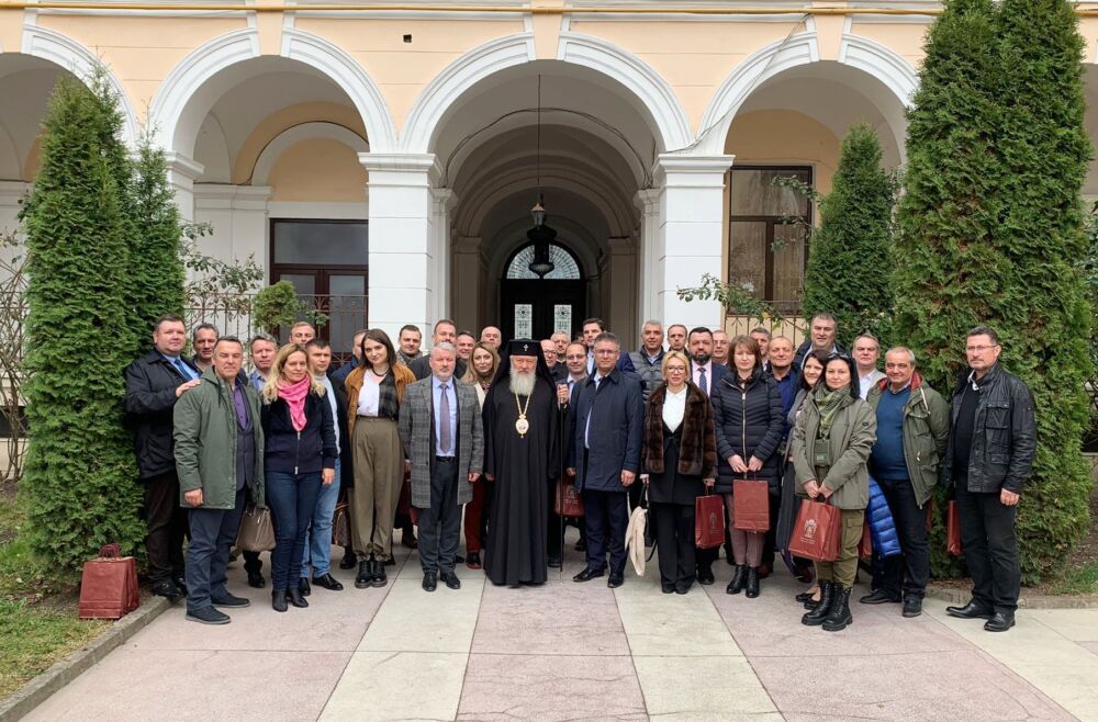 Mitropolitul Clujului a primit vizita unei delegații de la Colegiul Național de Apărare din București