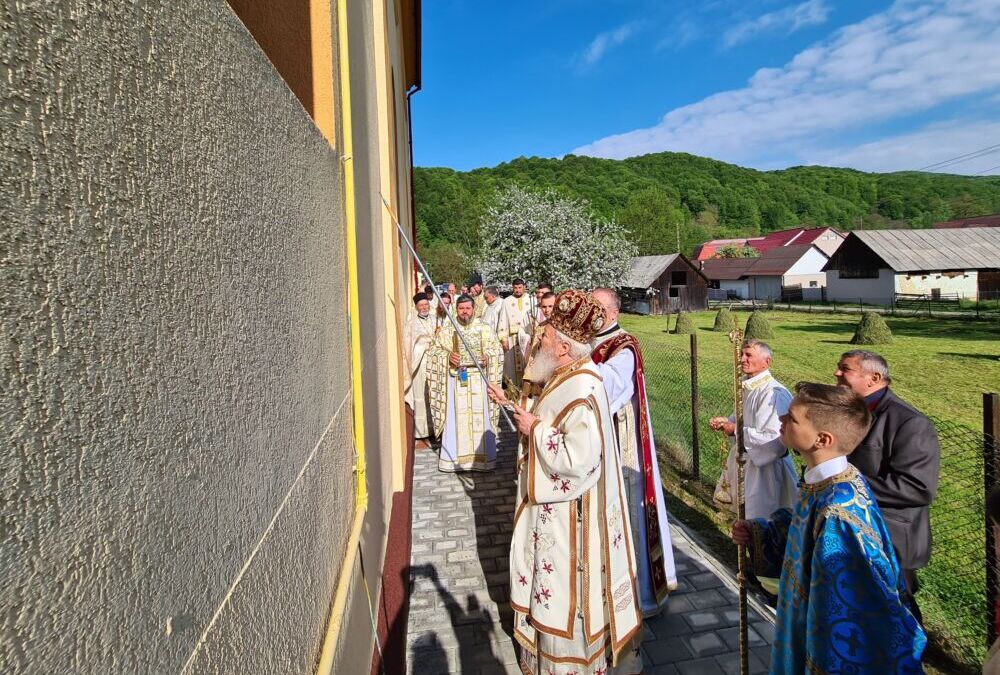 Biserica din Poienile Zagrei, resfințită de Mitropolitul Clujului