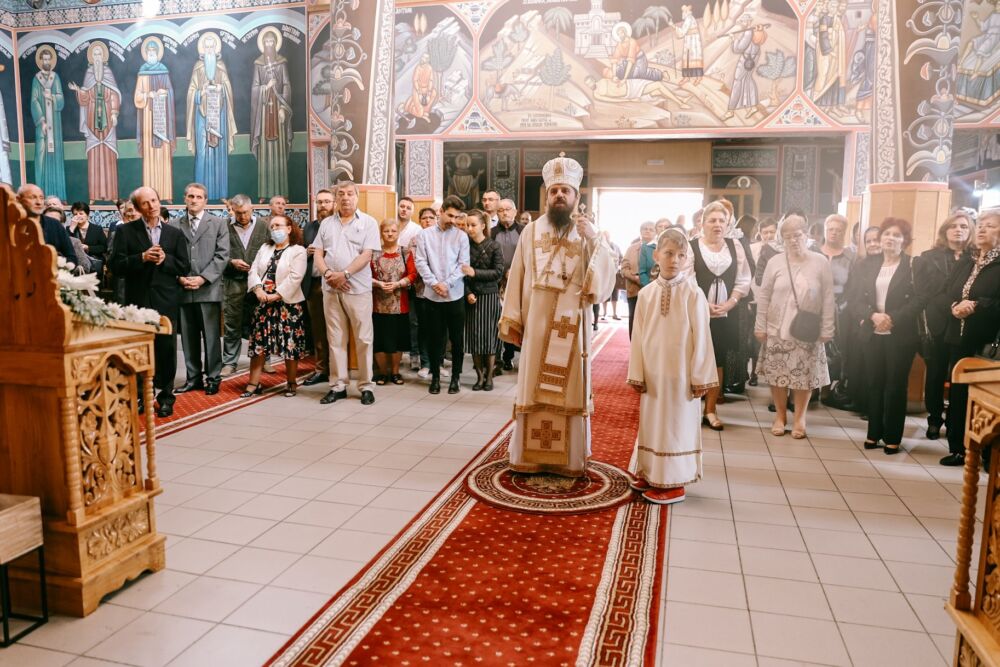 Hramul Parohiei „Sf. Împ. Constantin și Elena” din Cluj-Napoca, prăznuit în prezența Episcopului-vicar Benedict